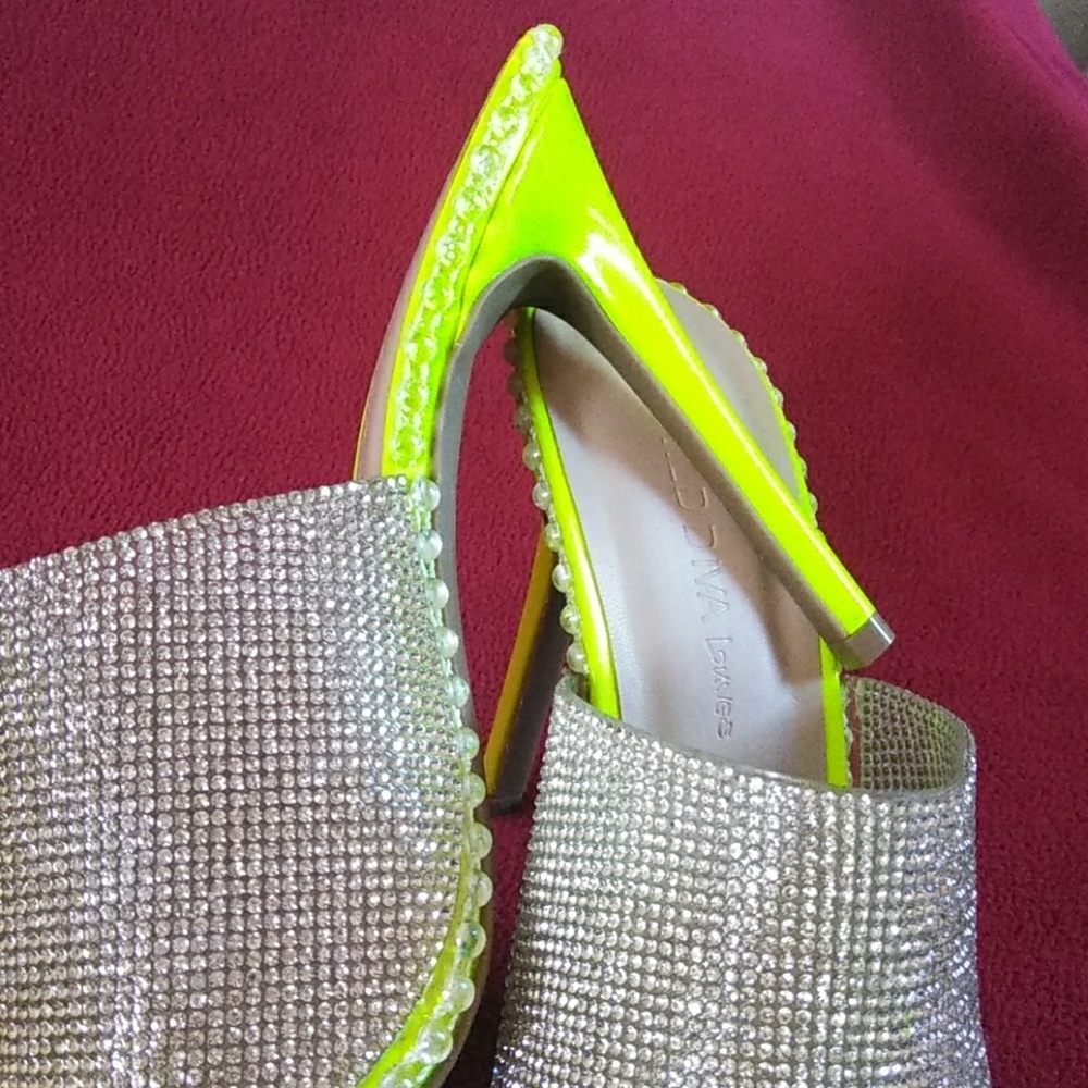 Ladies Shoes - Picture 3 of 8